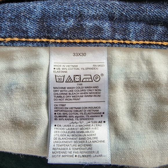 Old Navy Athletic Fit Blue Jeans (33 x 30) - Picture 3 of 3